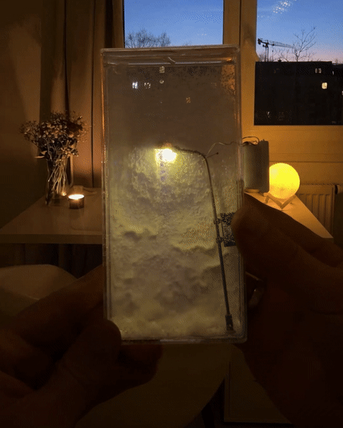The Snowfall Lamp